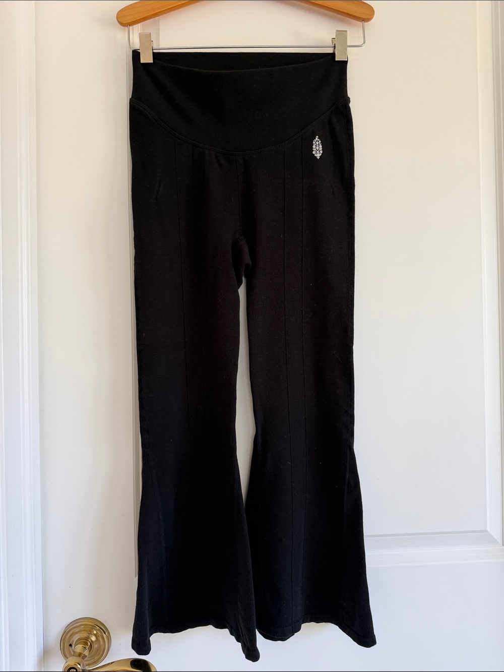 FP Movement tights in cropped & bell bottom. XS